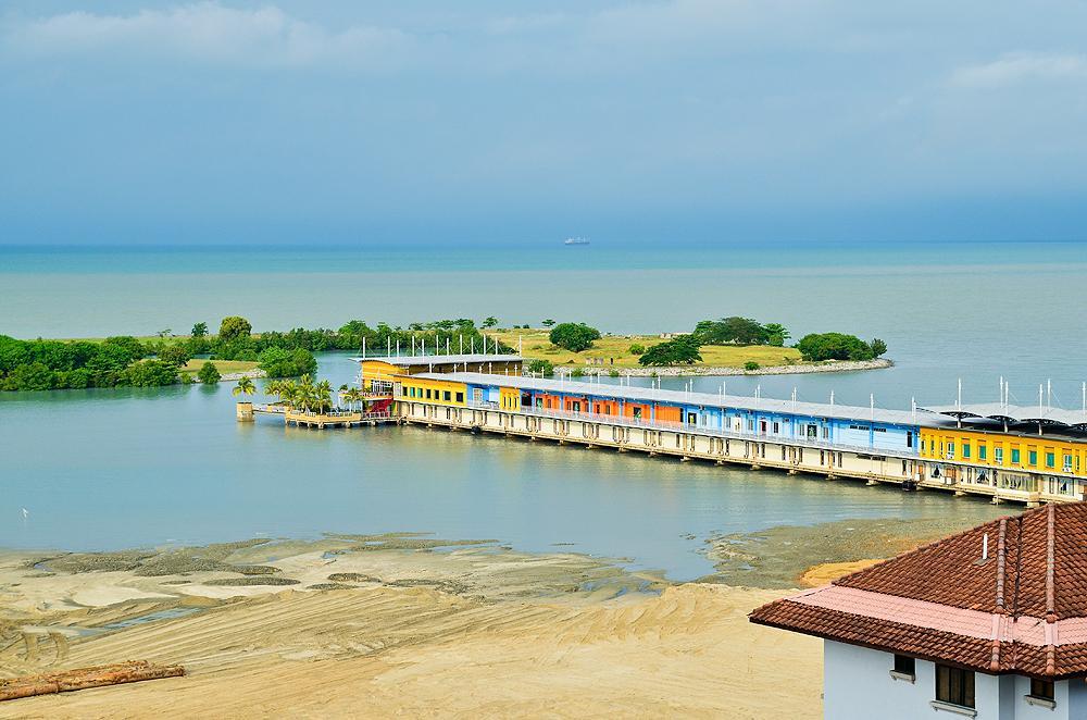 Jetty Suites Apartments Malacca Exterior photo